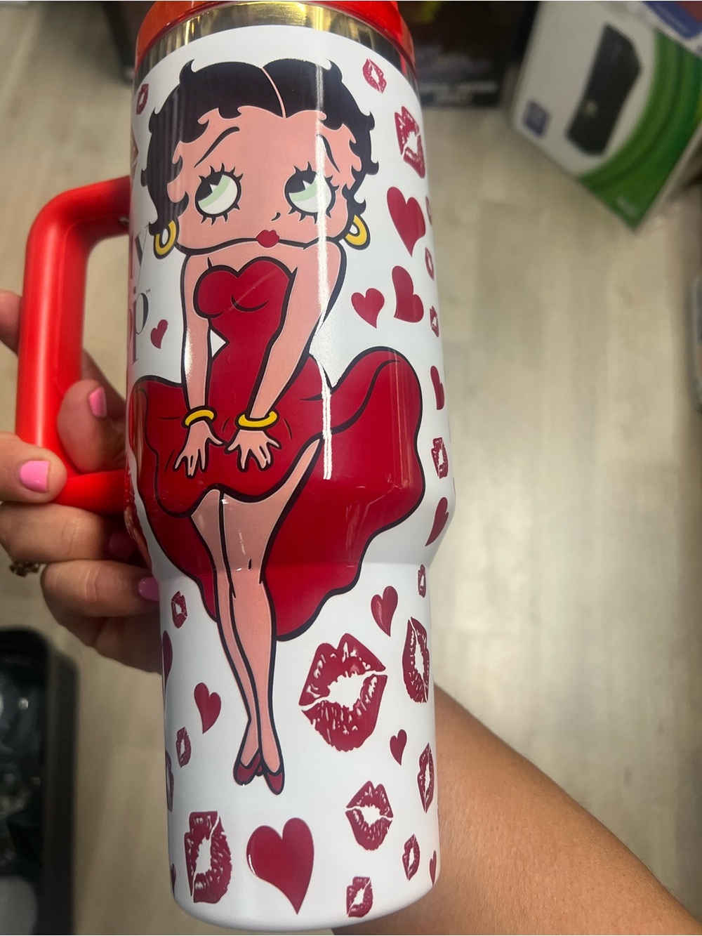 Betty Boop Red and White Insulated Party Tumbler - Picture 6 of 10